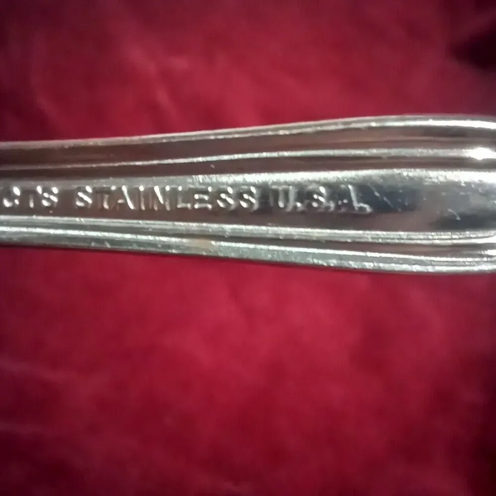 Americana Products AMP2 Stainless Steel Oval Soup Spoon-Set Of 4-Floral-Vintage